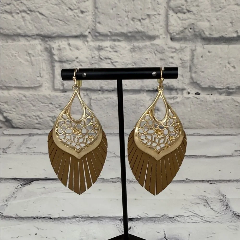 Boutique Elegant Gold and Brown Leaf Earrings